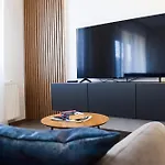Dora Budapest
